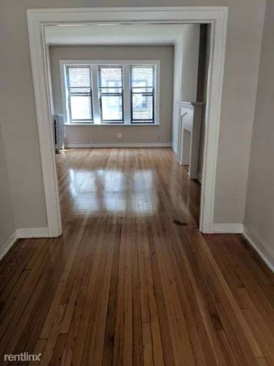 Main picture of 1317 W Estes Ave