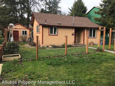 Main picture of 1015 S Chehalem St