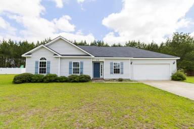 Main picture of 210 Stillwater Dr