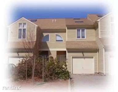 Main picture of 118 Broadmeadow St