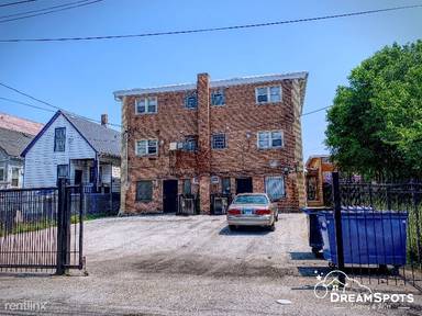 Main picture of 8213 S Exchange Ave