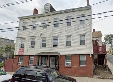 Main picture of 27 Pine St