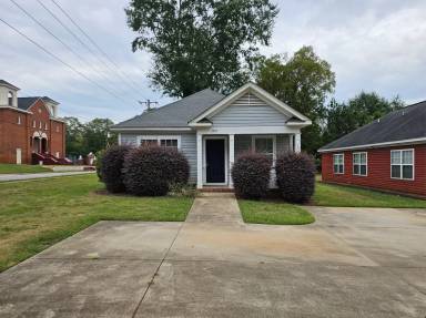 Main picture of 1203 S Fant St