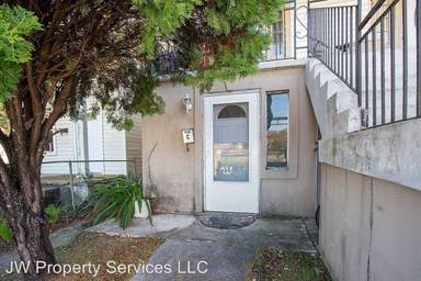 Main picture of 221 Lowerline St