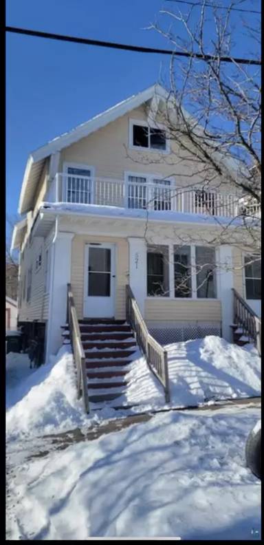 Main picture of 521 N 3rd Ave E