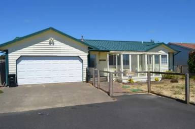Main picture of 1981 NW Admiralty Cir