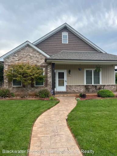 Main picture of 417 Cornerstone St