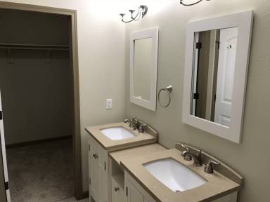 Main picture of 5811 Vanessa Ave