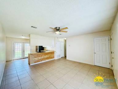 Main picture of 632 Carnathan Ct