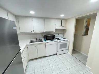 Main picture of 7925 Fairview Dr