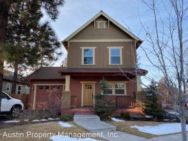 Main picture of 887 NW Fort Clatsop St