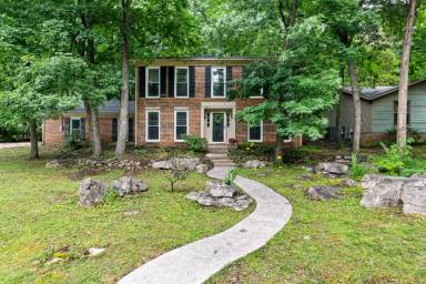 Main picture of 712 Bluewood Dr SE