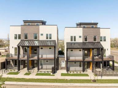 Main picture of 2105 S Galapago St