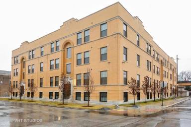 Main picture of 323 E 44th St