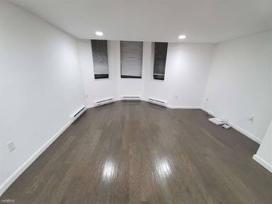 Main picture of 111 Queensberry St