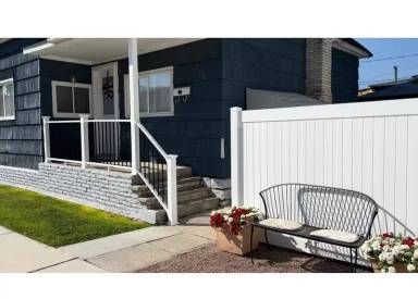 Main picture of 508 W 5th St