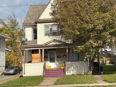 Main picture of 463 Main St
