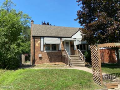 Main picture of 18124 Oakwood Ave