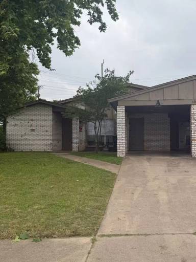 Main picture of 402 Skyline Ave