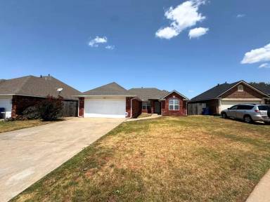 Main picture of 238 W Pines Way