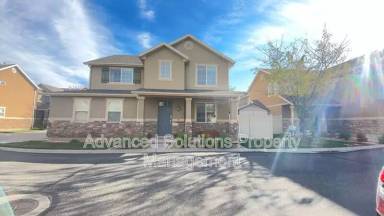 Main picture of 1050 Kettering Dr
