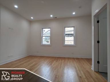 Main picture of 3637 S Paulina St