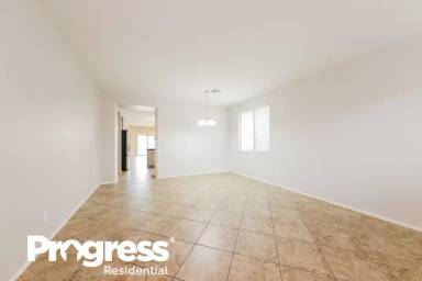 Main picture of 38328 N Pagoda Ln