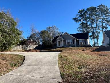 Main picture of 1698 Springhill Dr