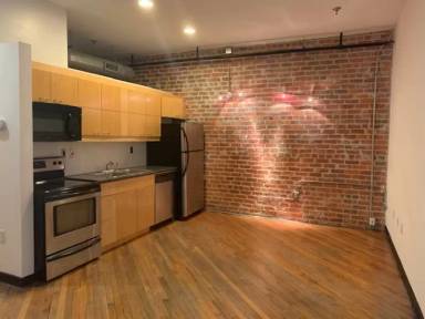 Main picture of 1318 W Broad St