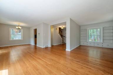 Main picture of 2737 Dogwood Rd