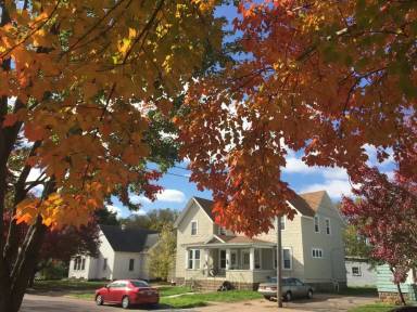 Main picture of 810 6th Ave