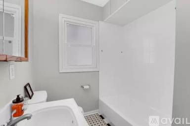 Main picture of 1250 W 73rd St