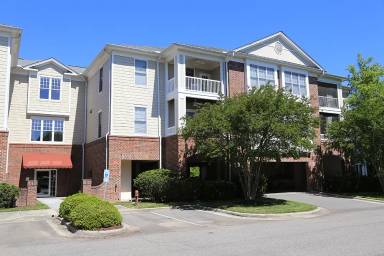 Main picture of 518 Waterford Lake Dr