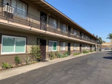 Main picture of 3297 E Artesia Blvd