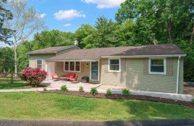 Main picture of 310 4th Ave
