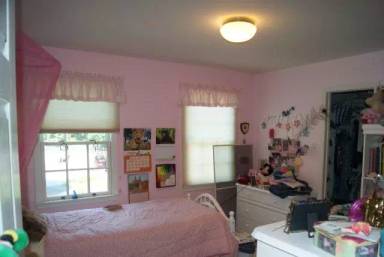 Main picture of 203 Oxford Hill Ln