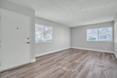 Main picture of 8217 La Riviera Dr