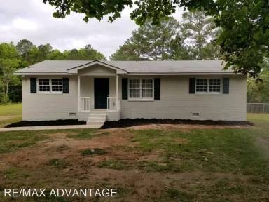 Main picture of 2293 N Walkers Mill Rd