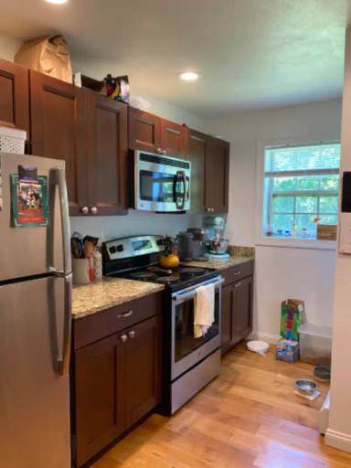 Main picture of 211 Suburban Park Dr