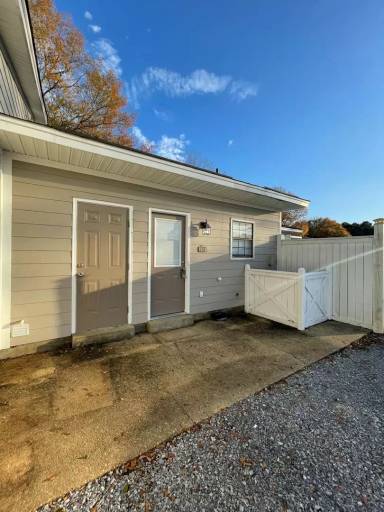 Main picture of 137 Cedar Ct