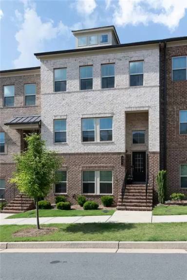 Main picture of 310 Commons Ave