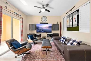 Main picture of 154 Gallery Way