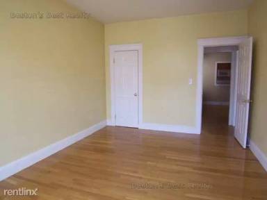 Main picture of 233 Kelton St