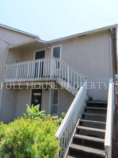 Main picture of 187 S 43rd St