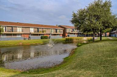 Main picture of Oak Tree Village