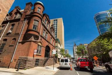 Main picture of 30 S 22nd St