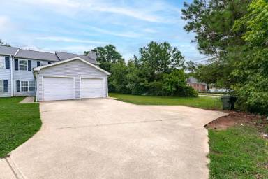 Main picture of 1775 Bob White Ln SE
