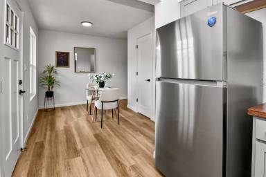 Main picture of 2035 S Florence Ave