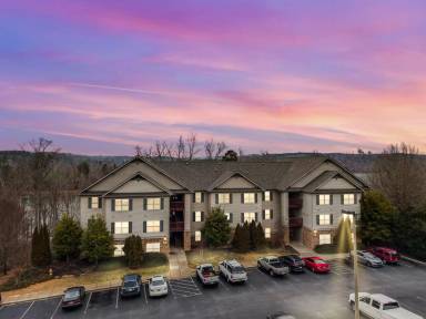 Main picture of 211 Harts Cove Way