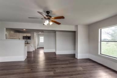 Main picture of 8280 State Highway 78 N